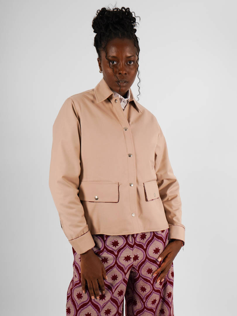 Veste à liseré beige
